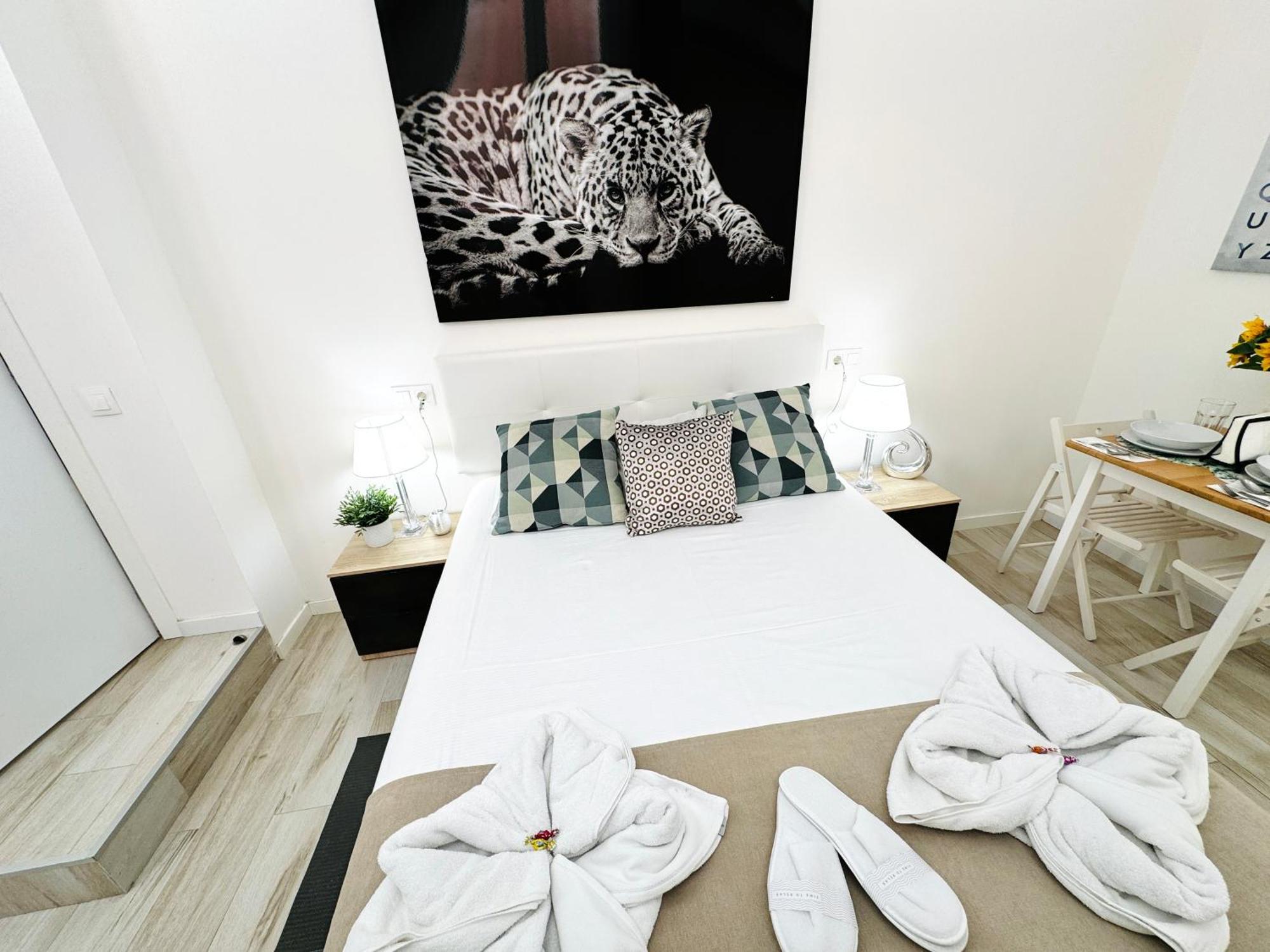 Cinco Torres Suites Madryt Zewnętrze zdjęcie